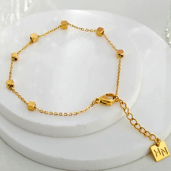 EFFIE Square Bead Bracelet - Picture 5 of 8